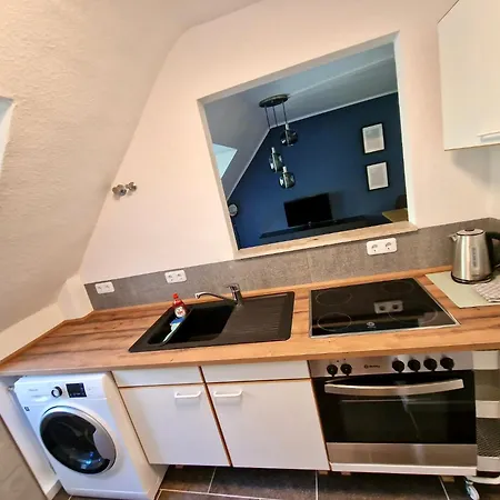 Bis 4 Pers. 0,3 Km Zur Von - Neuwertige