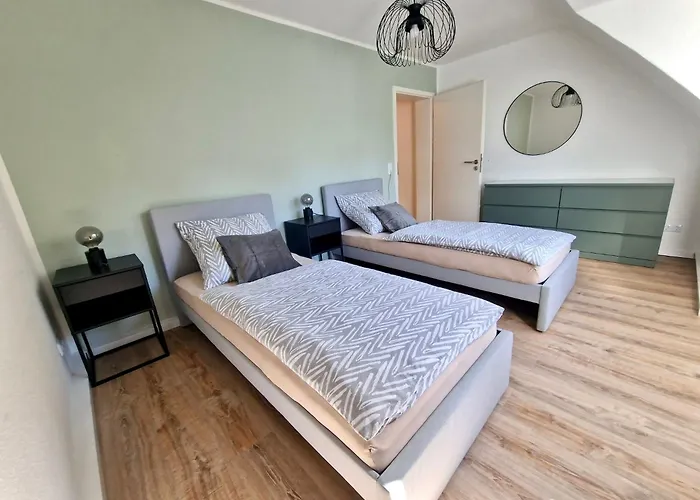 Bis 4 Pers. 0,3 Km Zur Von - Neuwertige *