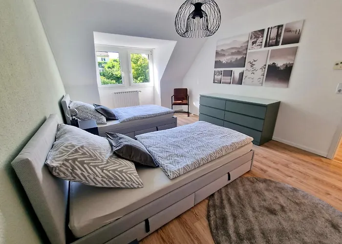 Bis 4 Pers. 0,3 Km Zur Von - Neuwertige *